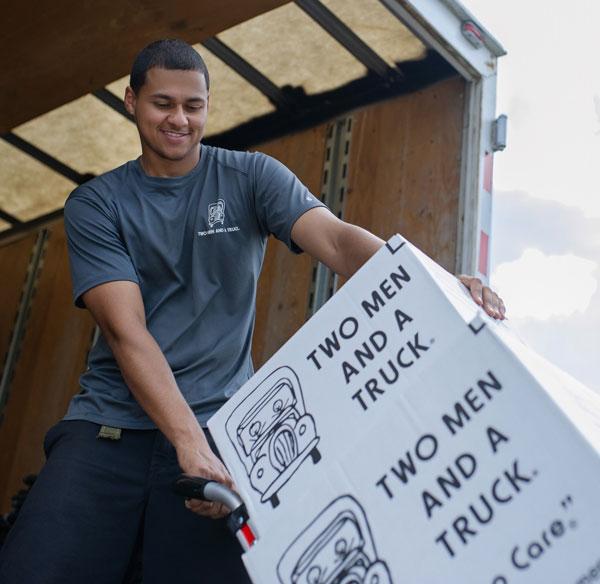 Five Reasons to Hire a Moving Company